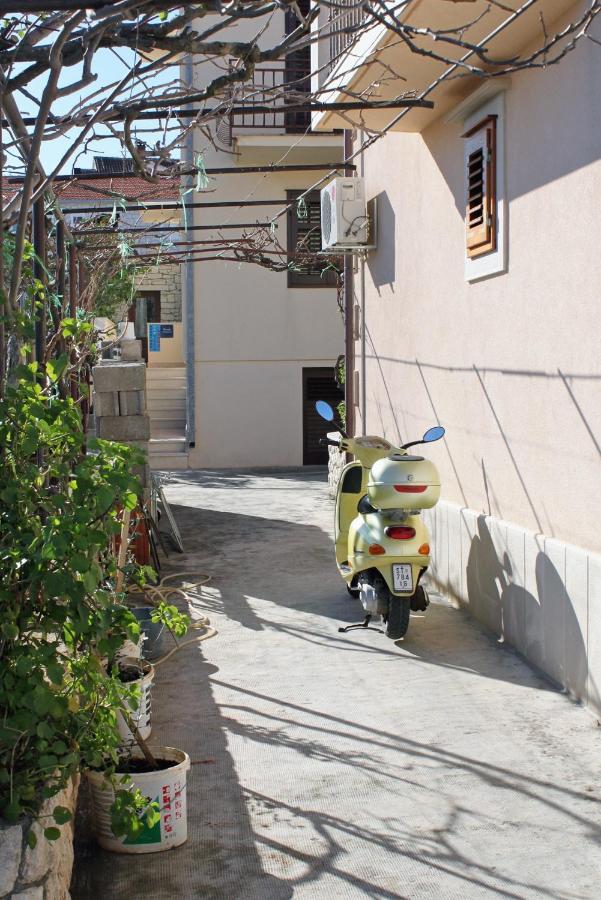 Apartments With A Parking Space Supetar, Brac - 6037 Ngoại thất bức ảnh