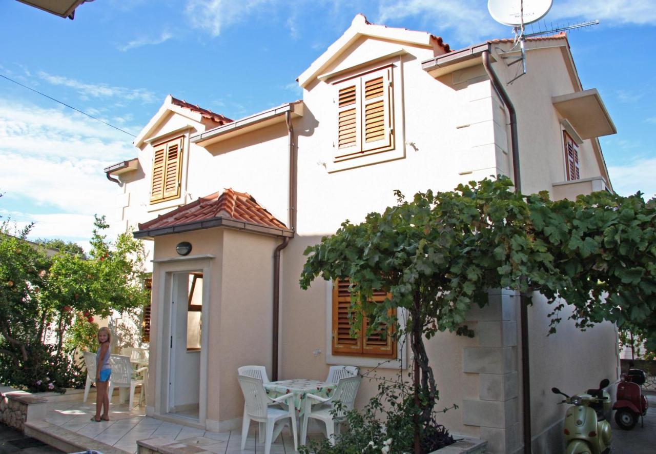 Apartments With A Parking Space Supetar, Brac - 6037 Ngoại thất bức ảnh