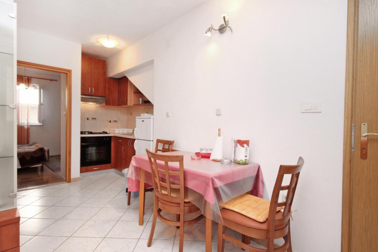 Apartments With A Parking Space Supetar, Brac - 6037 Ngoại thất bức ảnh