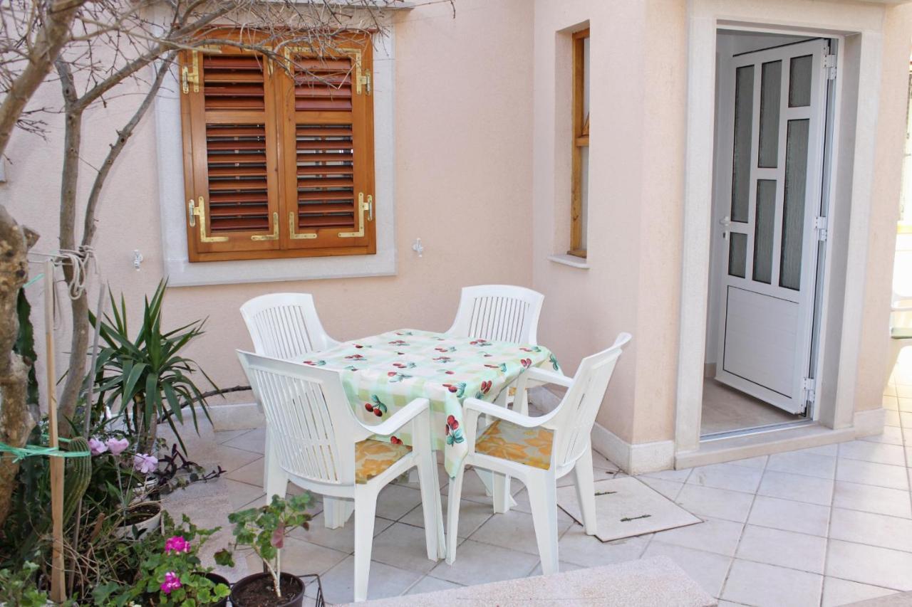 Apartments With A Parking Space Supetar, Brac - 6037 Ngoại thất bức ảnh